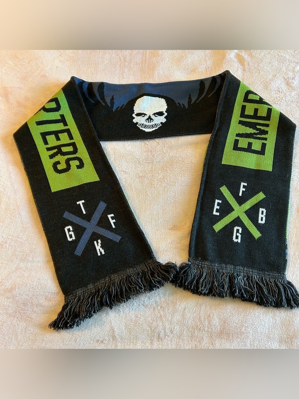 Seattle Sounders FC skull emerald city supporters 2005-2020 fringed scarf